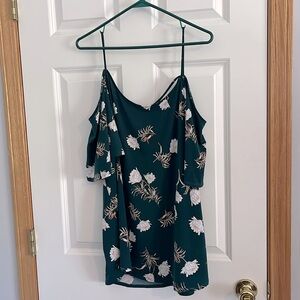 Kayleigh cold shoulder top.